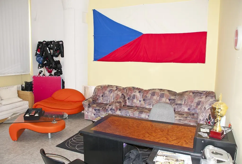 Hostel Martial Arts Sleepover Gym Daire Prag